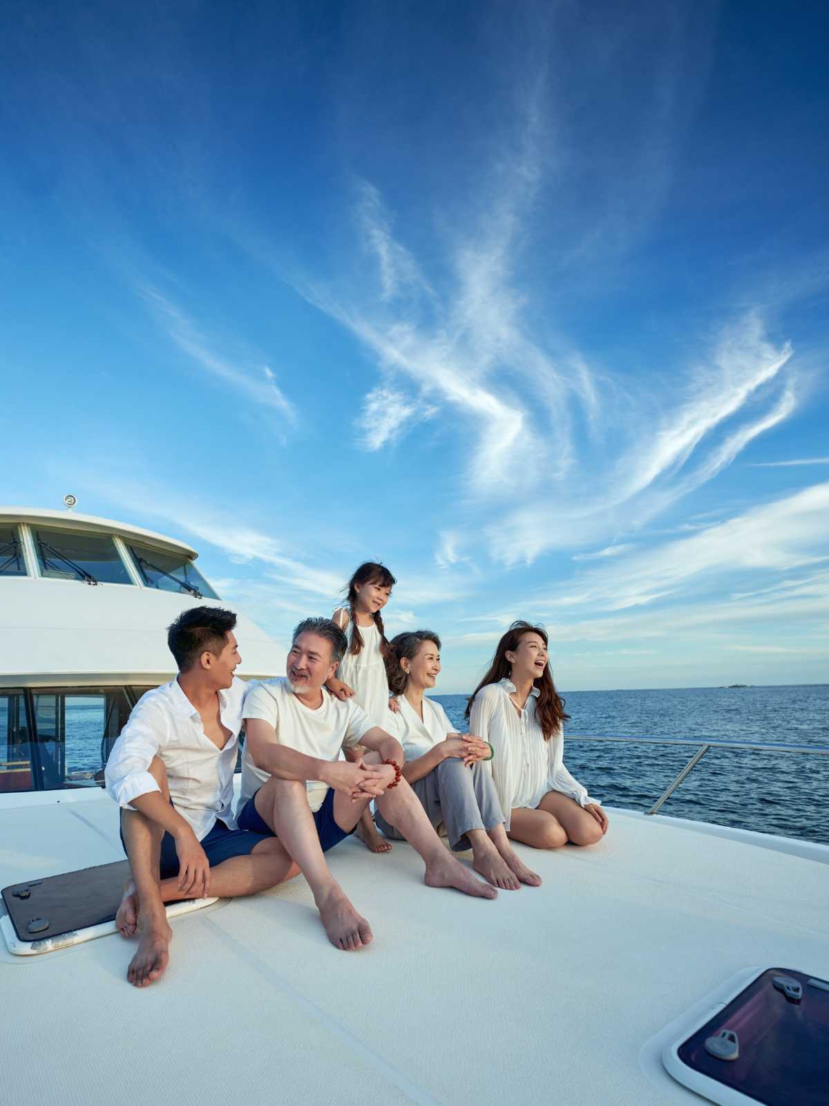 familia en barco